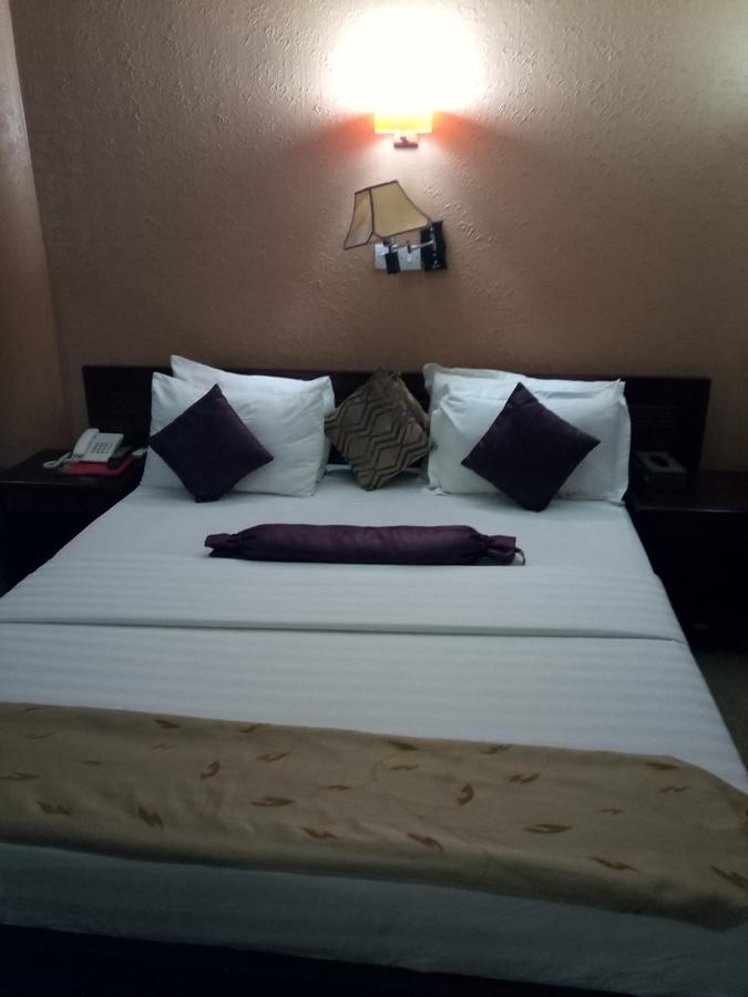 קדונה Crocodile Hotels And Restaurant Limited מראה חיצוני תמונה